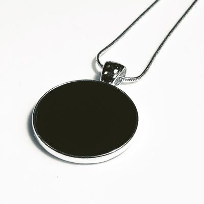 Pendentif en béton noir