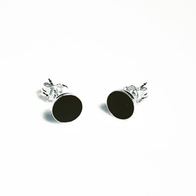 Aretes de plata de hormigón negro