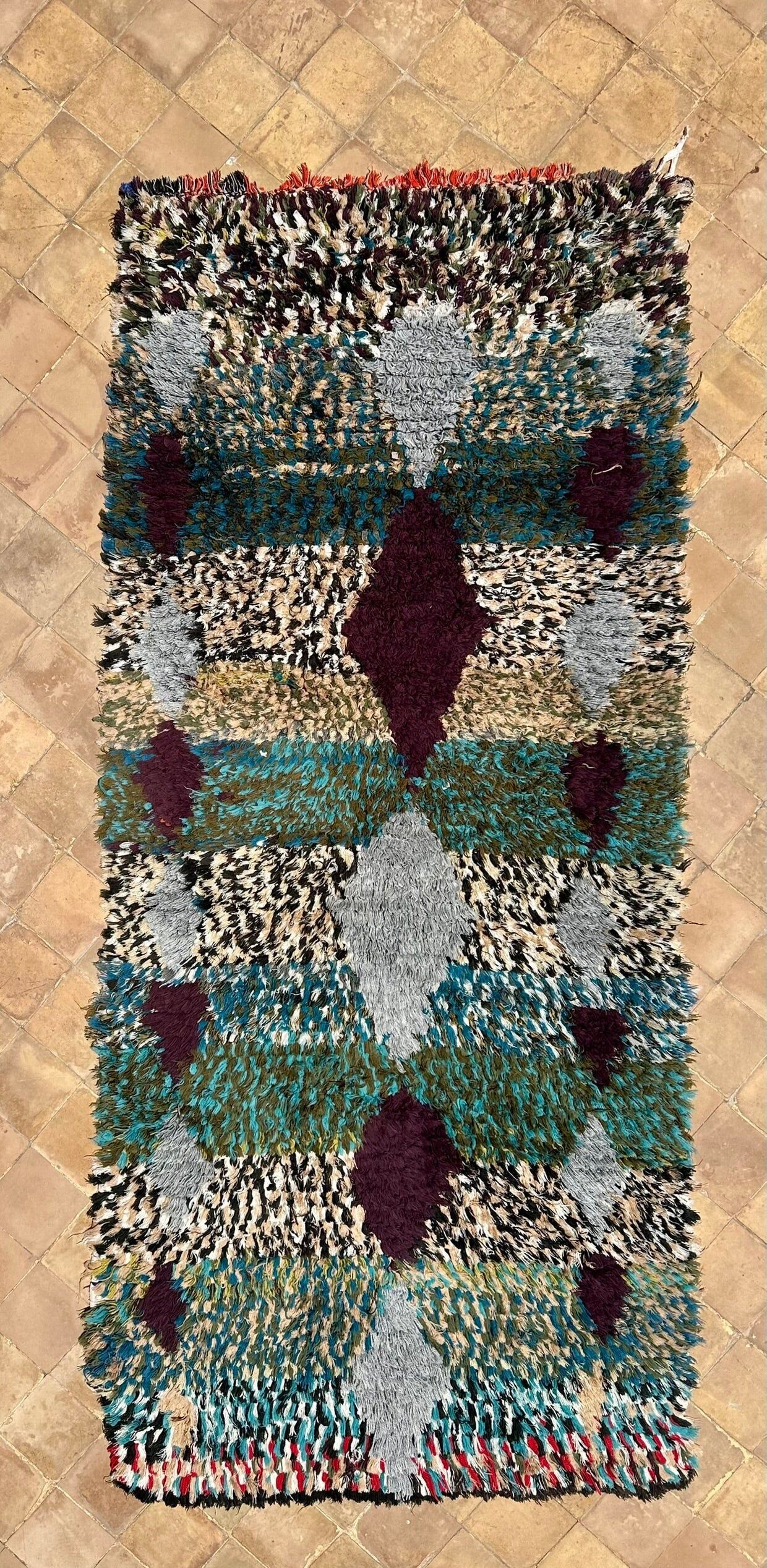 TIKIT AZILAL | boucherouite on wool | 165 x 72 cm