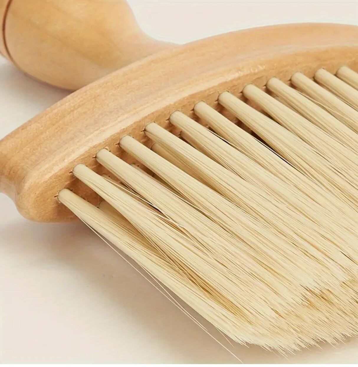 MADEMEN neck brush