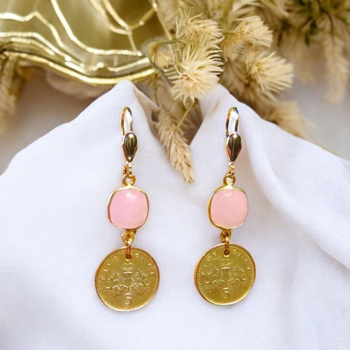 Orecchini placcati in oro pregiato in calcedonio rosa