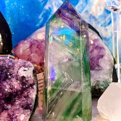 Punta di fluorite multicolore gigante