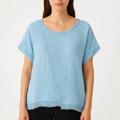 CAMISETA ASIMÉTRICA DE LINO POR DELANTE Y ALGODÓN POR DETRÁS CON DOBLADILLO DE MALLA