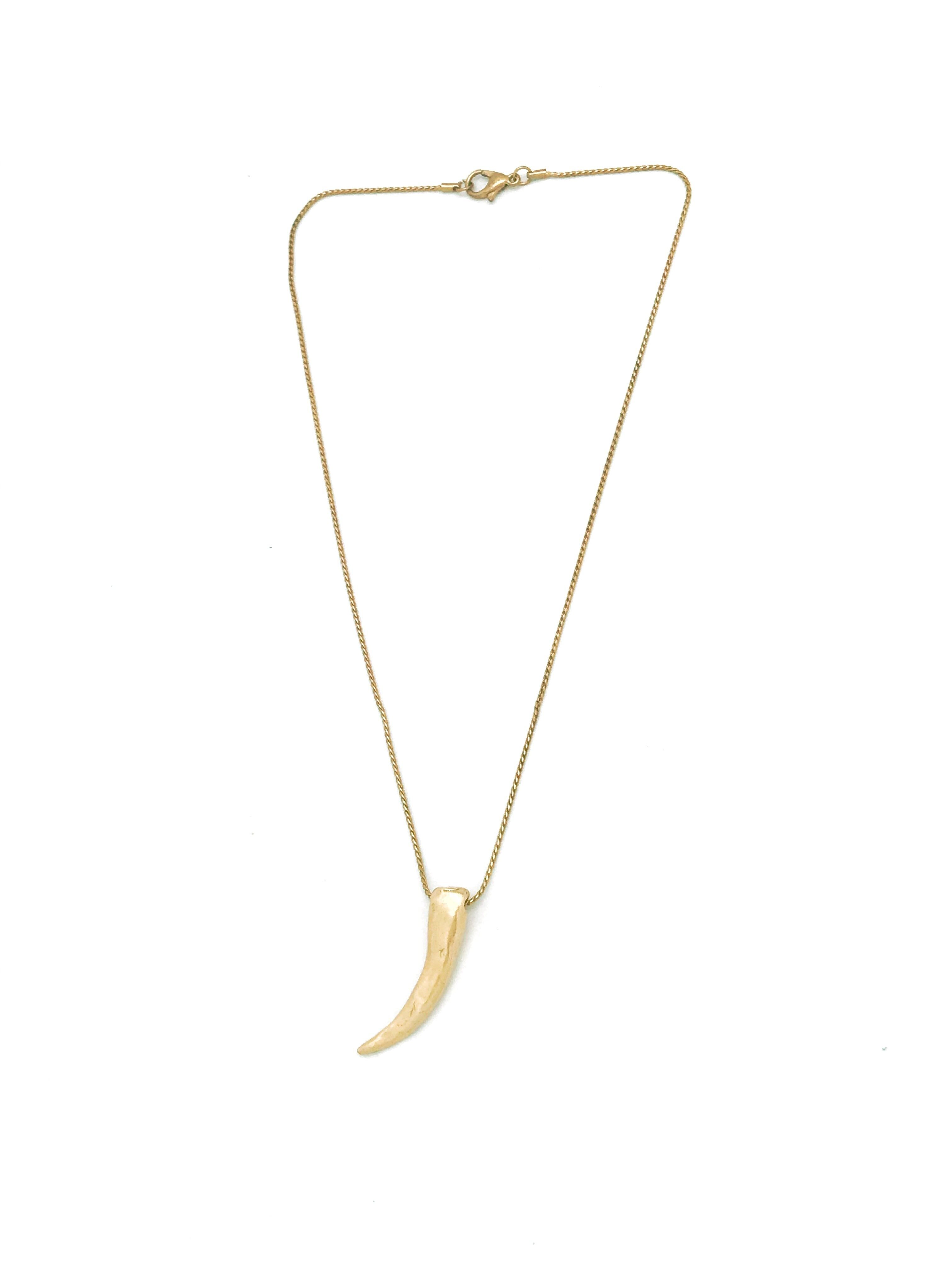 Corado Girocollo in corno zanna d'oro