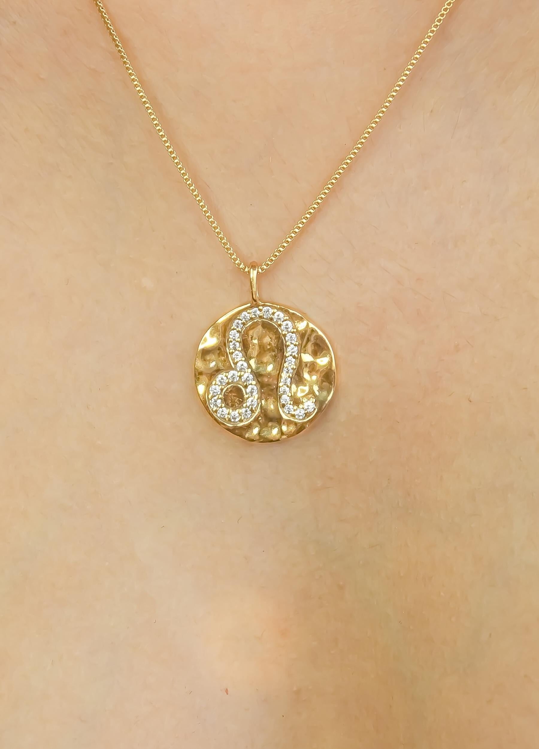 Colgante de moneda de Leo estelar