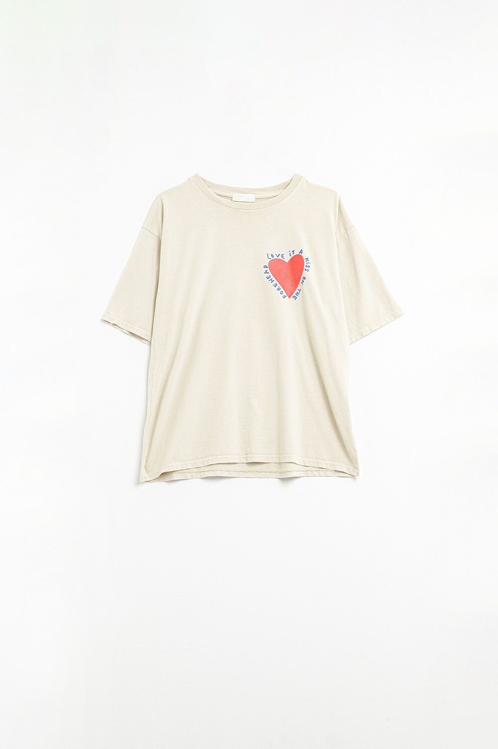 T-shirt beige rilassata con motivo a cuore sia sul davanti che sul retro
