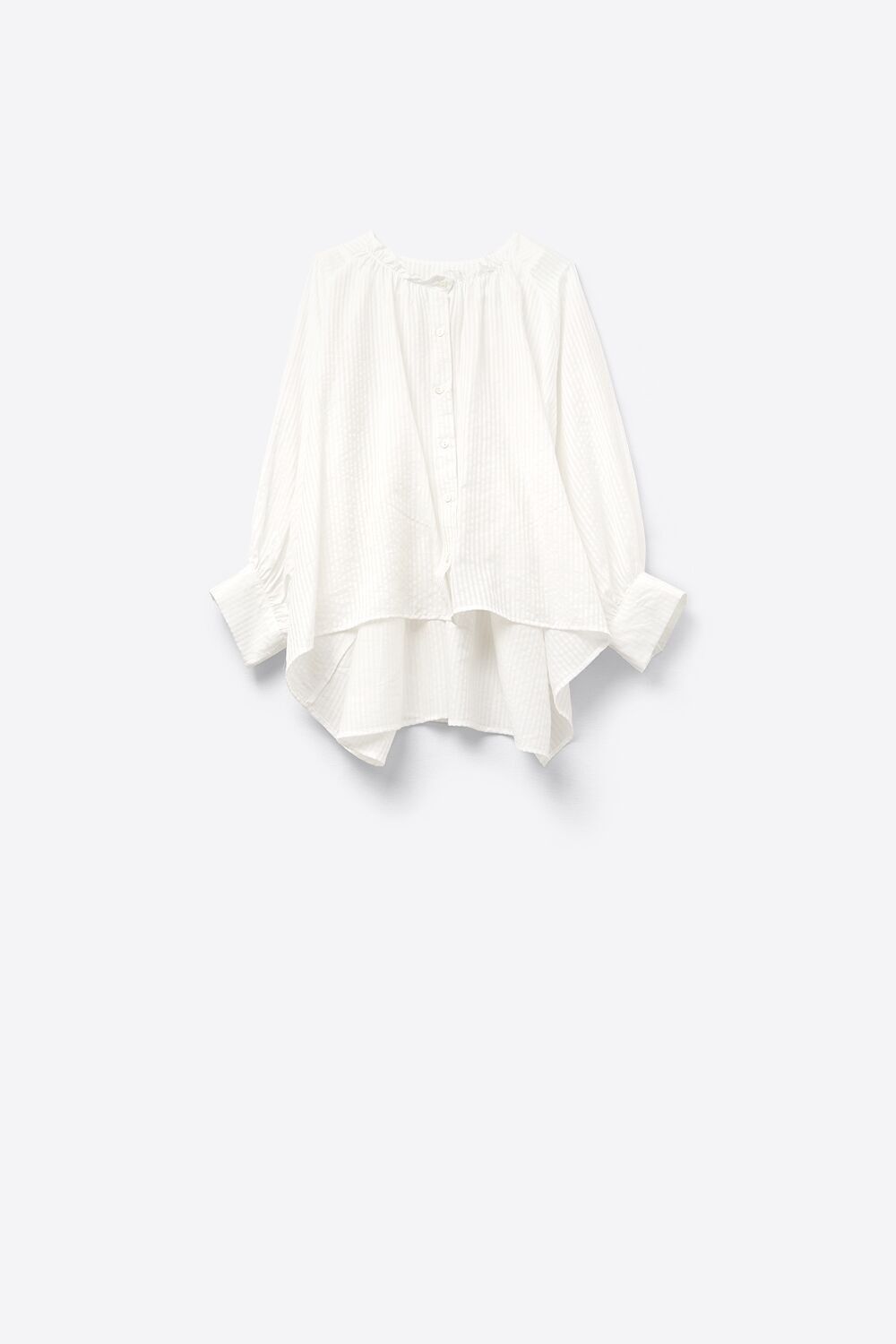 Camicetta a righe con maniche a palloncino in bianco