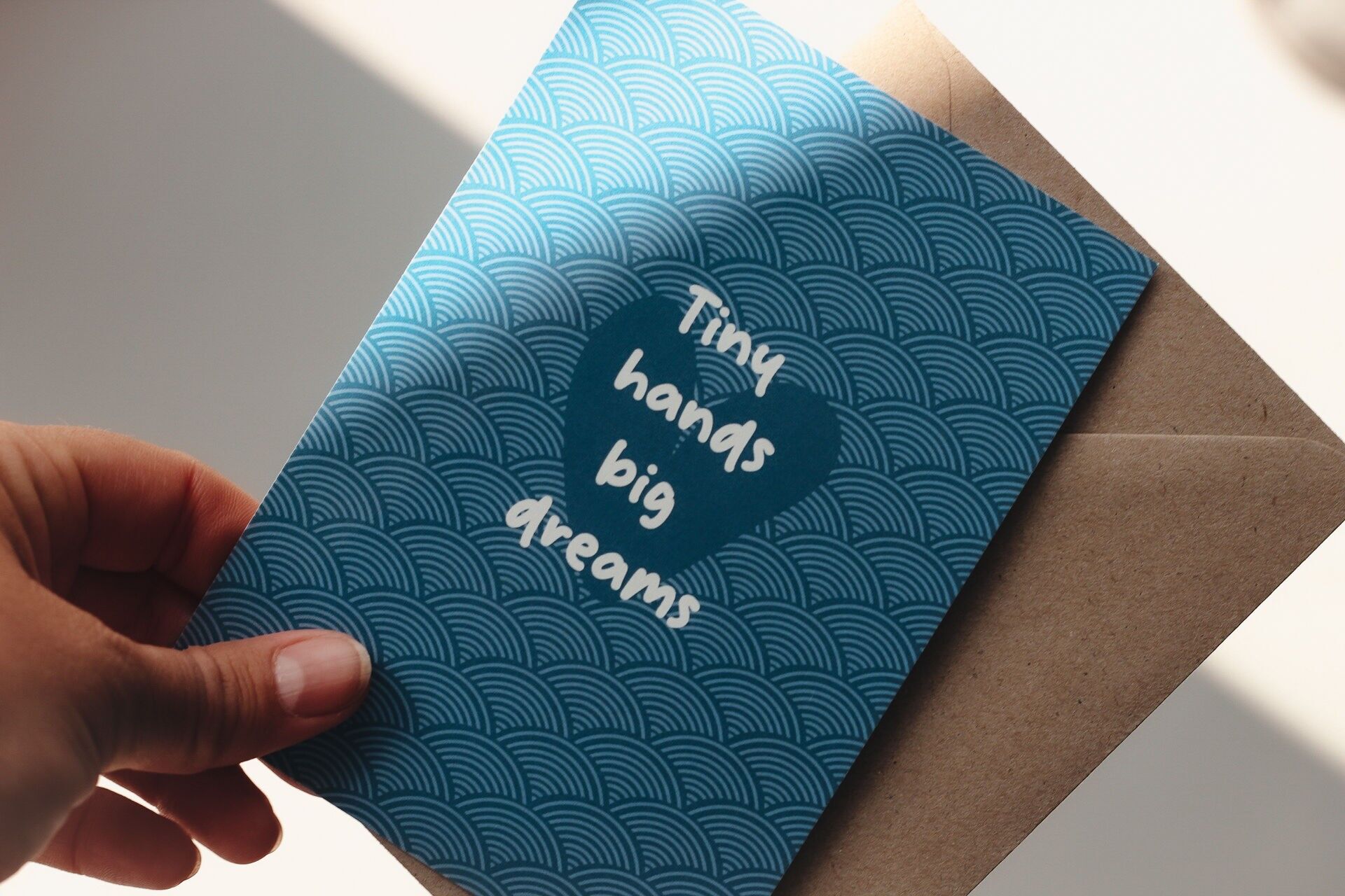 Kleine Hände, große Träume – Junge | Frühjahr/Sommer 2025