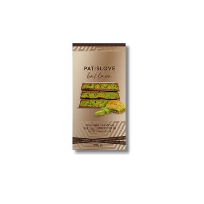 Crema al pistacchio e briciole di baklava ripiene di cioccolato al latte
