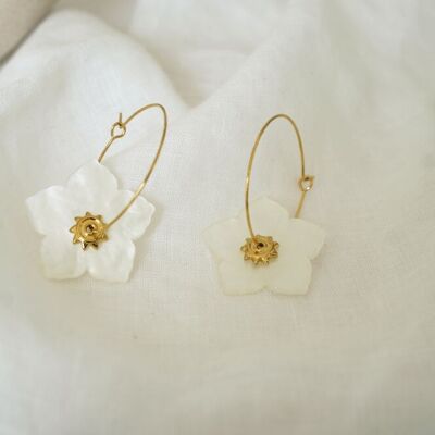 Nola Gold Hoop Earrings with Pearly Flower