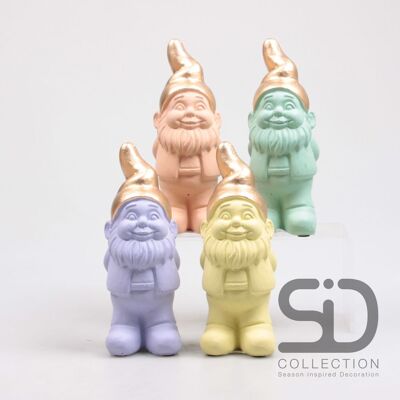 GNOME WITH GOLDEN HAT 24 cm