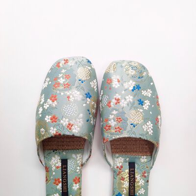 Lightweight Indoor Slippers for Women – Embroidered Mesh Style with Breathable Bamboo Sole - Green