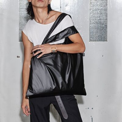 Sac noir métallisé avec poche zippée