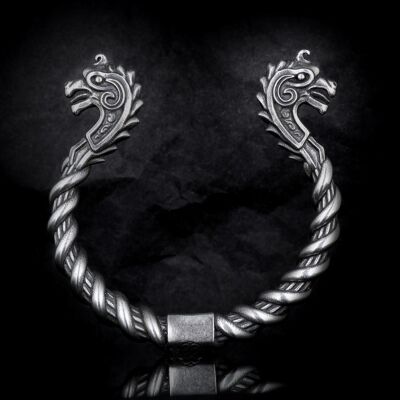 Bracelet Viking jonc argent - Miðgarðsormr - Bijou officiel Assassin's Creed Valhalla x Flibustier Paris - S
