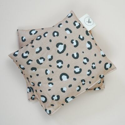 Grain pillow with organic spelt Leo Dark