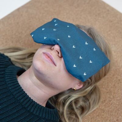 Eye warming pillow with spelt & lavender - blue hearts