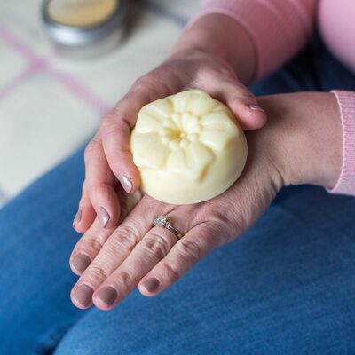 Balsamo per le mani solido naturale - Malva nebbioso - Regalo di Natale da 75 g