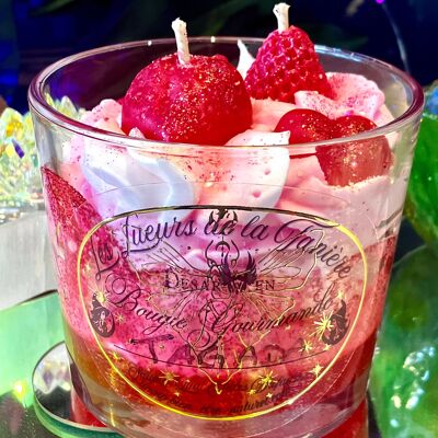 Tagada strawberry candy candle size L