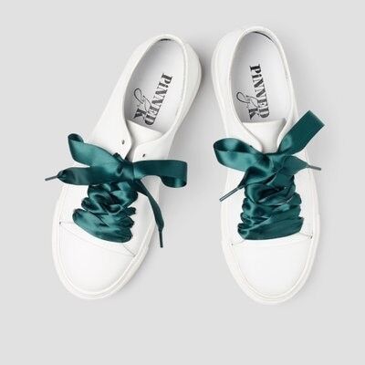 Shoe laces satin dark green