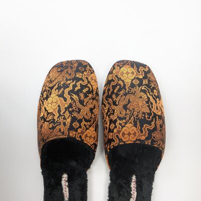 Unisex Embroidered Dragon Slippers – Faux Fur Lined Indoor Shoes (EU Sizes 40–45)