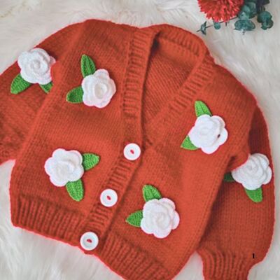 Cardigan corto lavorato a mano con tema rosa 3D vintage per bambina