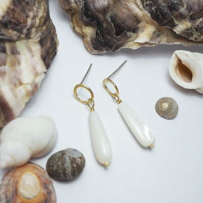 Boucles d'oreilles longues en nacre FEMME