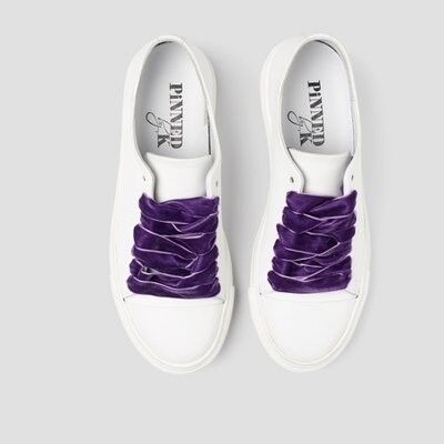 Laces velvet purple