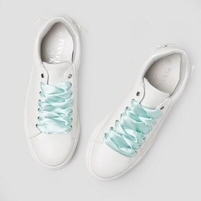 Laces satin turquoise