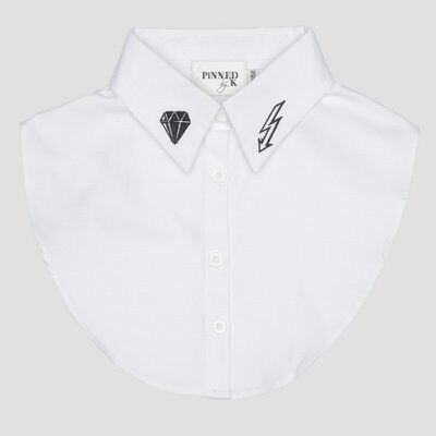 Collar white arrow