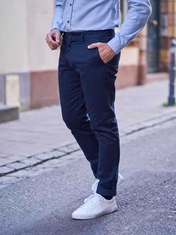 CHINOS DE ALGODÓN AZUL MARINO