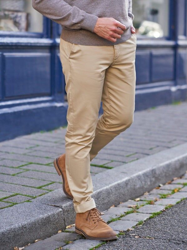 CHINOS DE ALGODÓN BEIGE