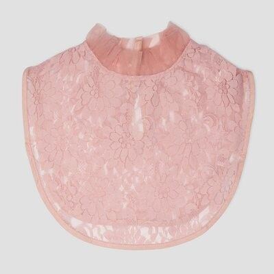 Collar pink lace ruffle