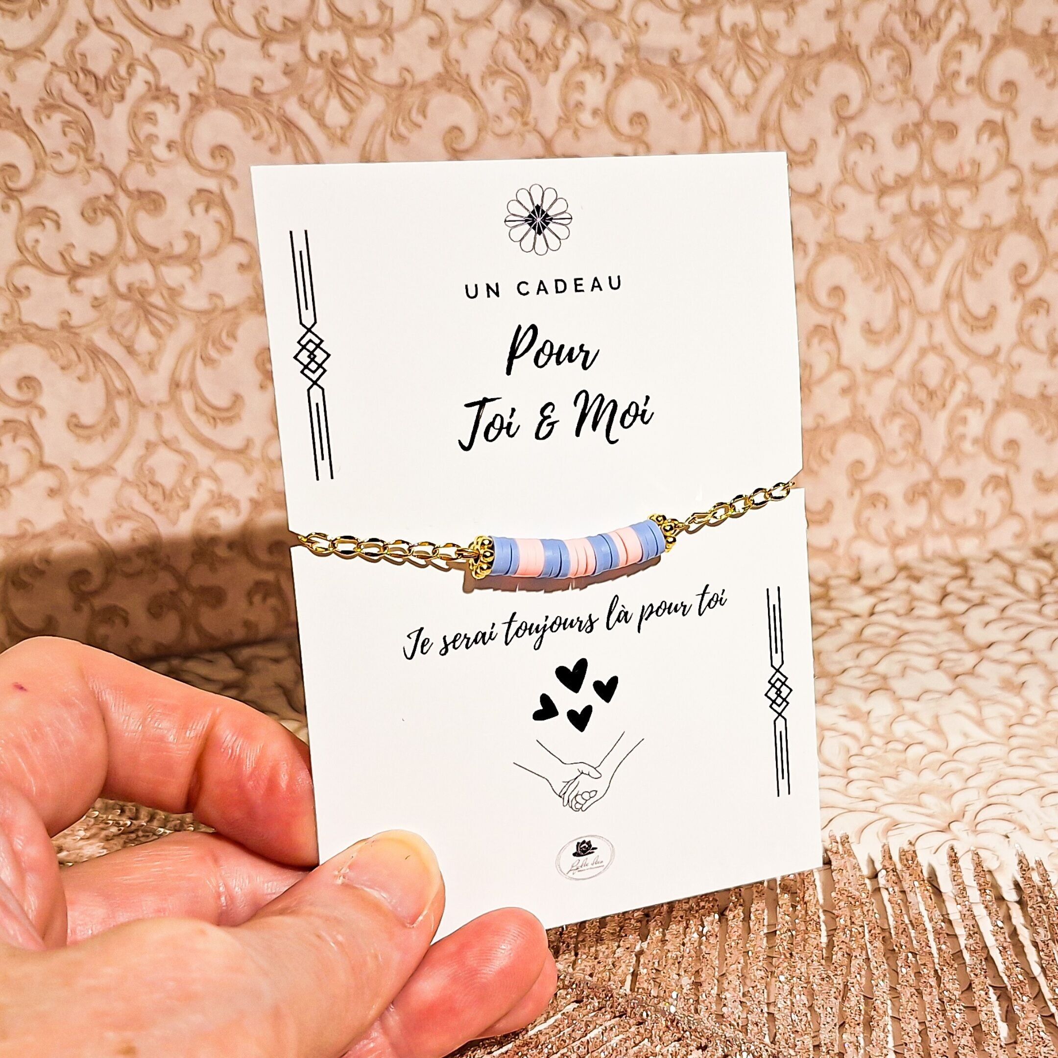 2 verstellbare goldene Edelstahl-Heishi-Perlen-Duo-Armbänder. Goldfarbener Edelstahlschmuck. Muttertag. Muttergeschenk. Weihnachtsgeschenk. Lehrer.