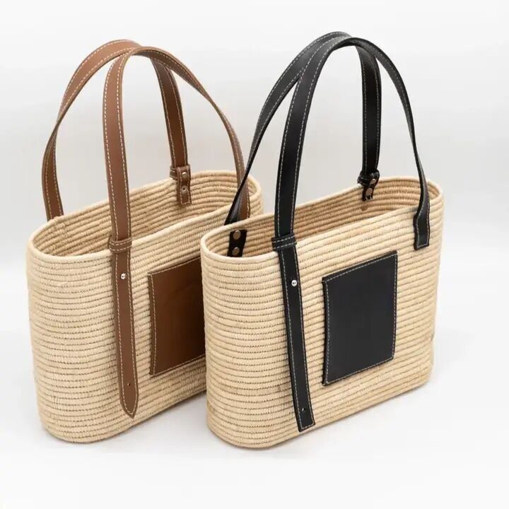 Raffia Tote Bag – Luxuriöse Korbtasche mit Lederpatch und Henkeln