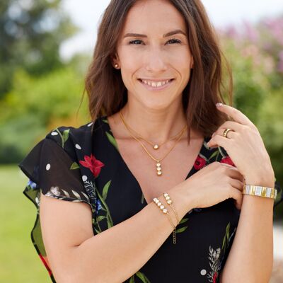 Conjunto oro - colgante, pendientes, pulsera con 5 piedras