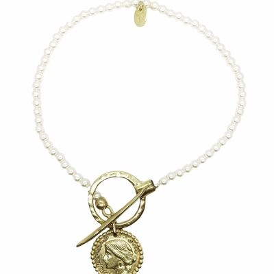 Collana di perle con chiusura tonda e moneta GR in oro
