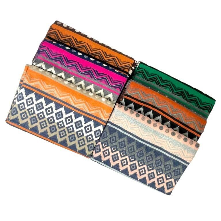 Bellissima sciarpa da donna in lana e cashmere di ottima qualità