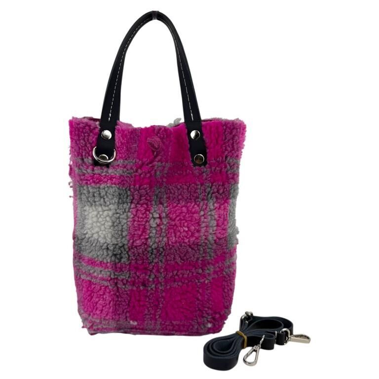 Borsa reversibile in velluto e pelle scamosciata con tracolla