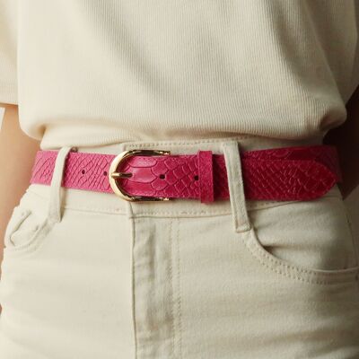 Cinturón de piel con estampado de lagarto para mujer. Fabricado en Italia. IT30-30-LZ-FUCSIA.