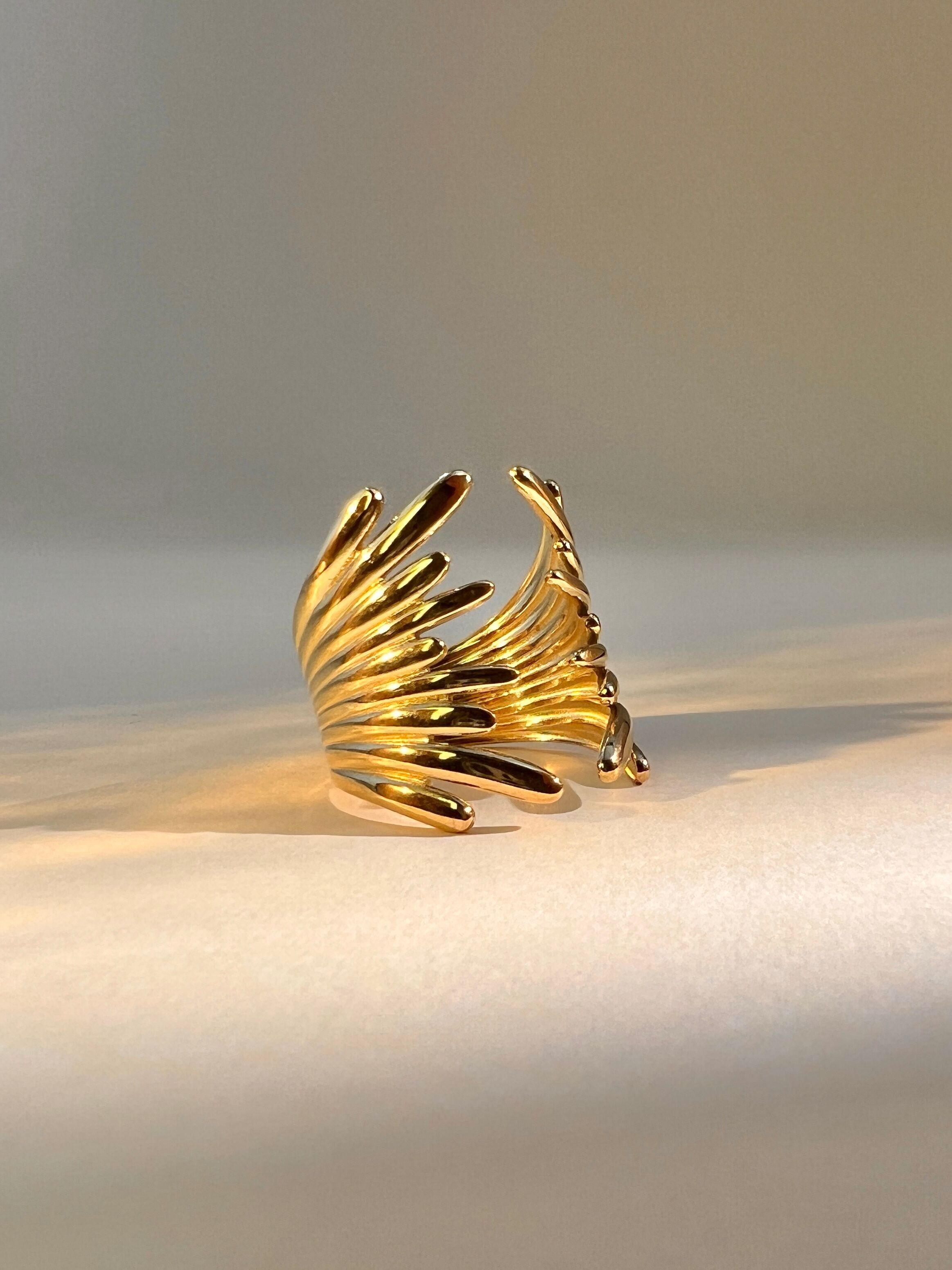 Anillo escultural ajustable de acero inoxidable