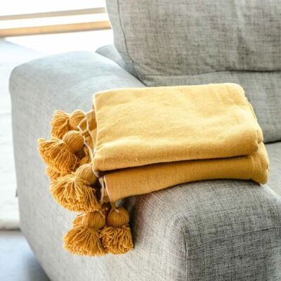 Handmade Throw with Tassels – Cozy & Boho Style Blanket