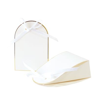 SMALL WHITE AND GOLD BOXES X 8