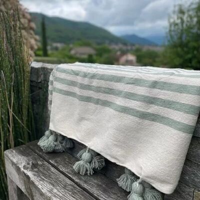 Handmade Throw with Tassels – Cozy & Boho Style Blanket