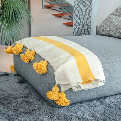 Handmade Throw with Tassels – Cozy & Boho Style Blanket