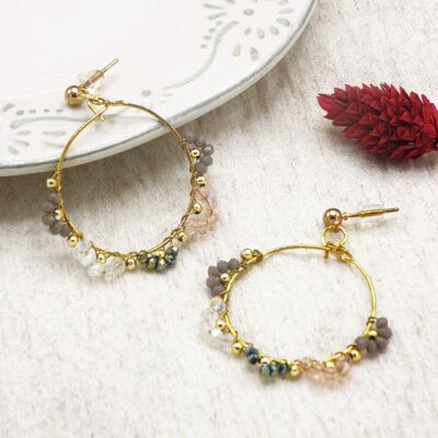Pendientes de aro con cuentas y detalles de cristal