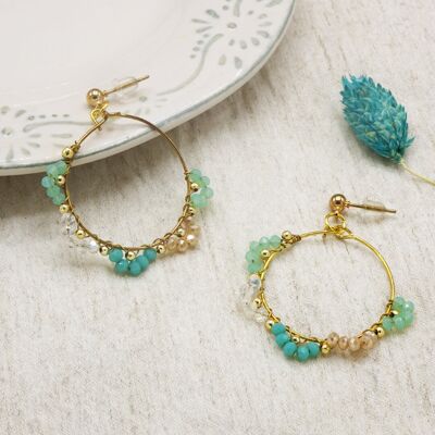Boucles d'oreilles créoles en perles avec accents de cristal