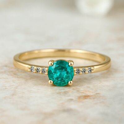 Anello con smeraldo di loto verde