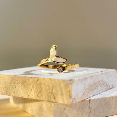 Adjustable mother-of-pearl and rhinestone mermaid tail ring in steel