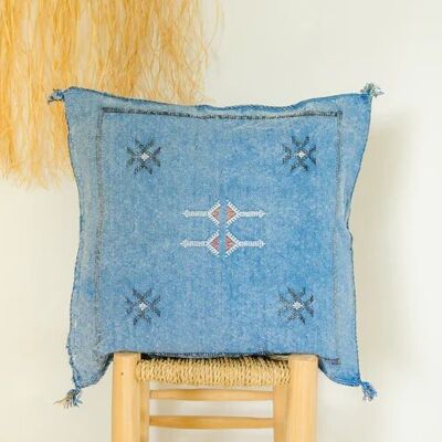🌿 Moroccan Cactus Silk Pillow Cover – Handwoven Artisan Décor