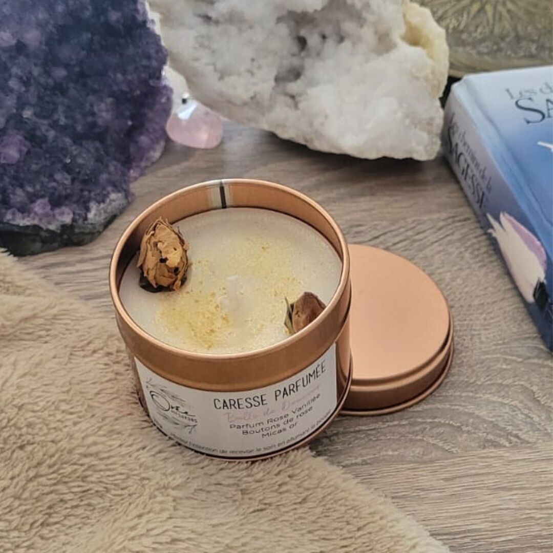Bougie Caresse parfumée - parfum Rose vanillée - Bulle de douceur. Bougie soin énergétique. Bougie bien-être. Bougie fleurie.Bougie végétale